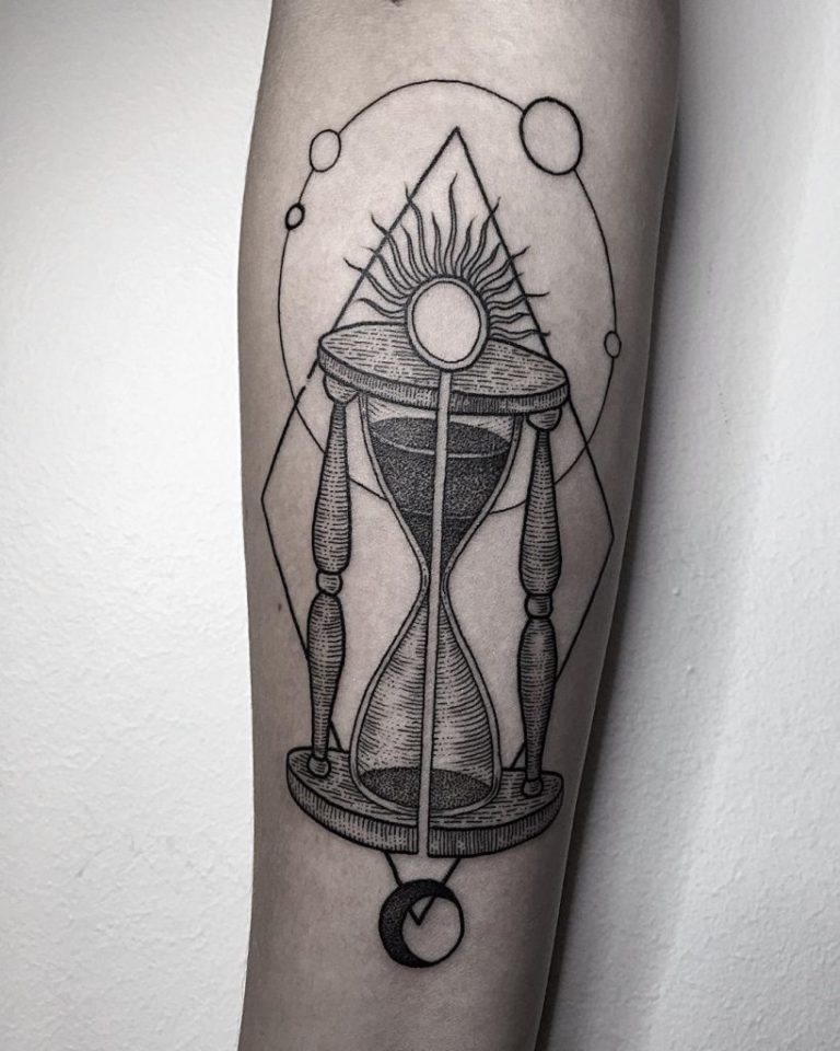 175 Top Rated Hourglass Tattoos Designs For Female Body Tattoo Art 4012